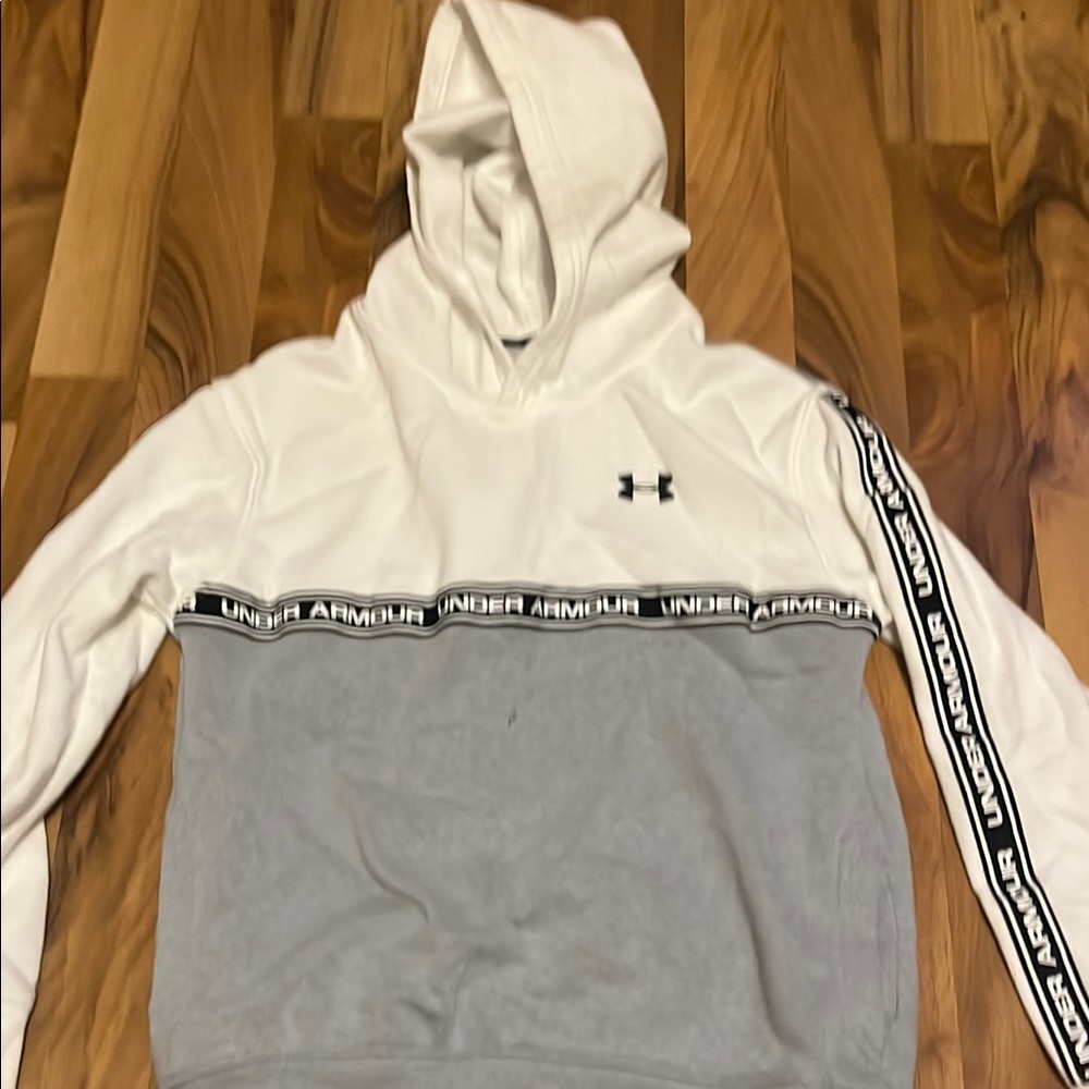 Under Armour White and Gray Sweatshirt